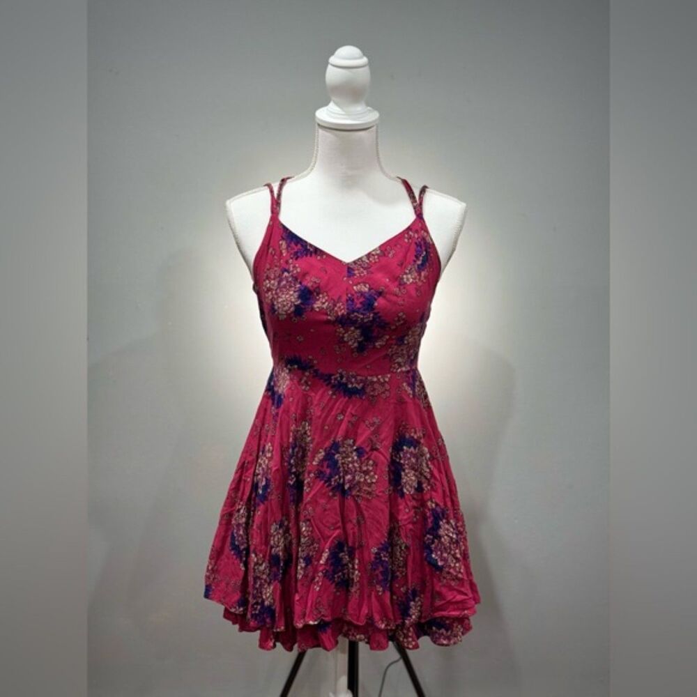 SALE! Red Kimchi Blue Floral Fit and Flare Dress Size 0 EUC